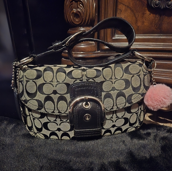 Coach Handbags - Coach Black And Gray Signature Soho Buckle